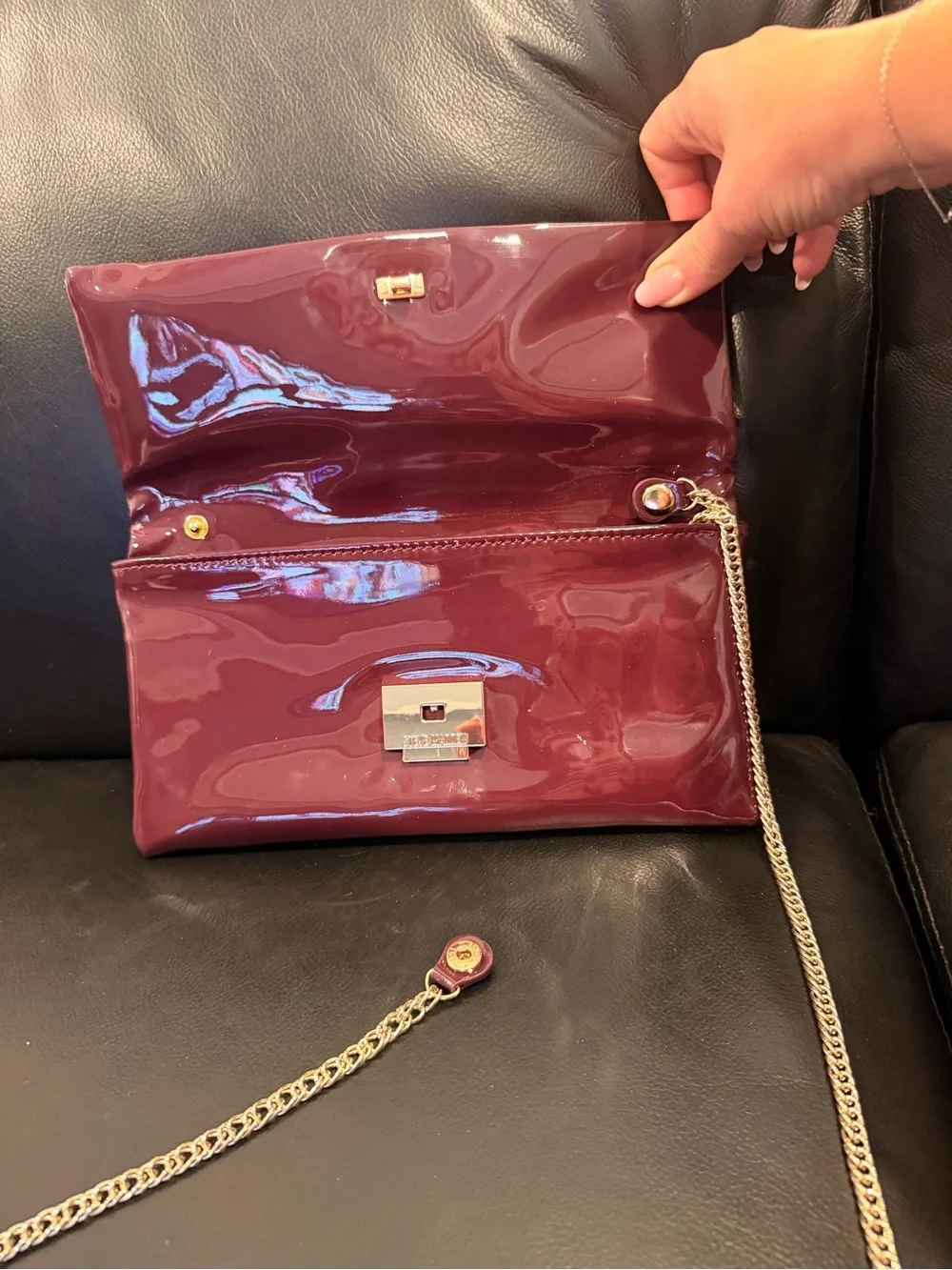 Steve Madden sleek fold